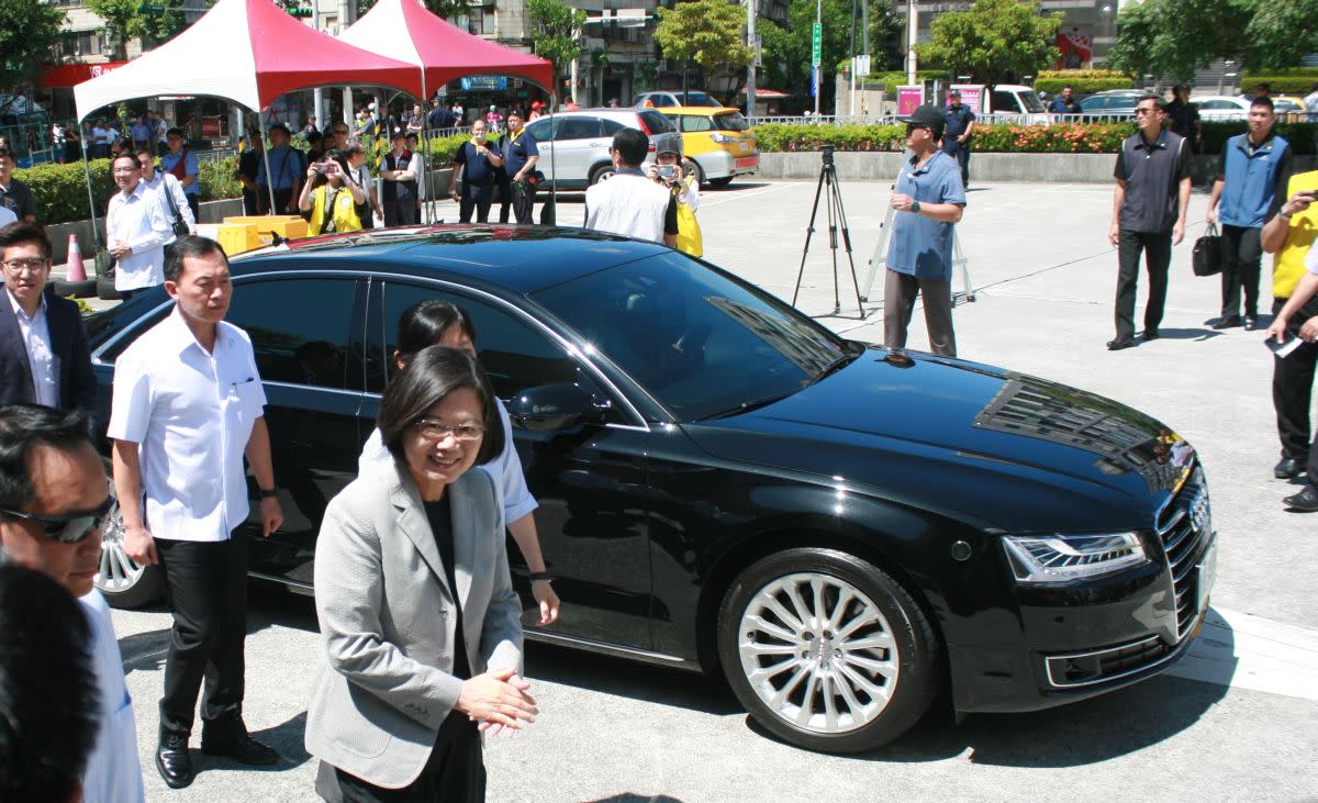 批媒體 識讀障礙 府澄清換隨扈警備車非總統座車