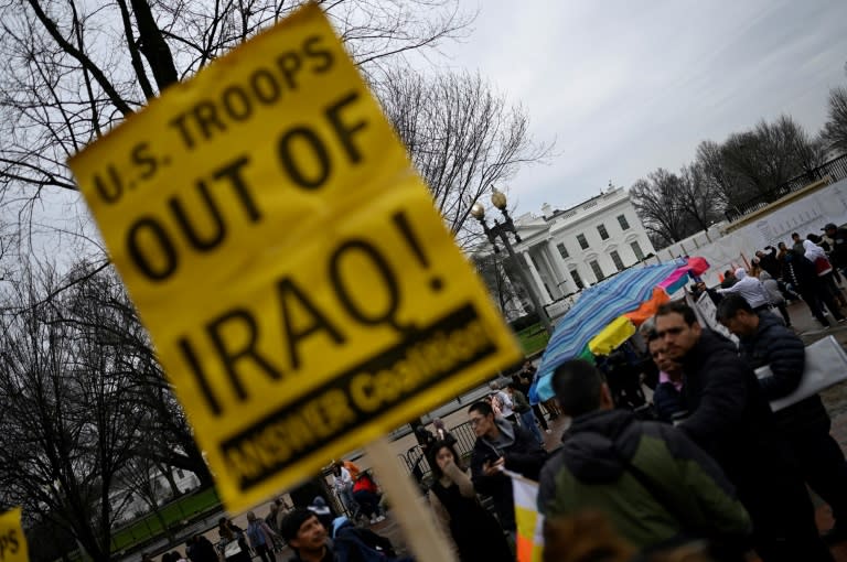 Demonstrators rally outside the White House to denounce the killing of a senior Iranian general in Iraq (AFP Photo/ANDREW CABALLERO-REYNOLDS)