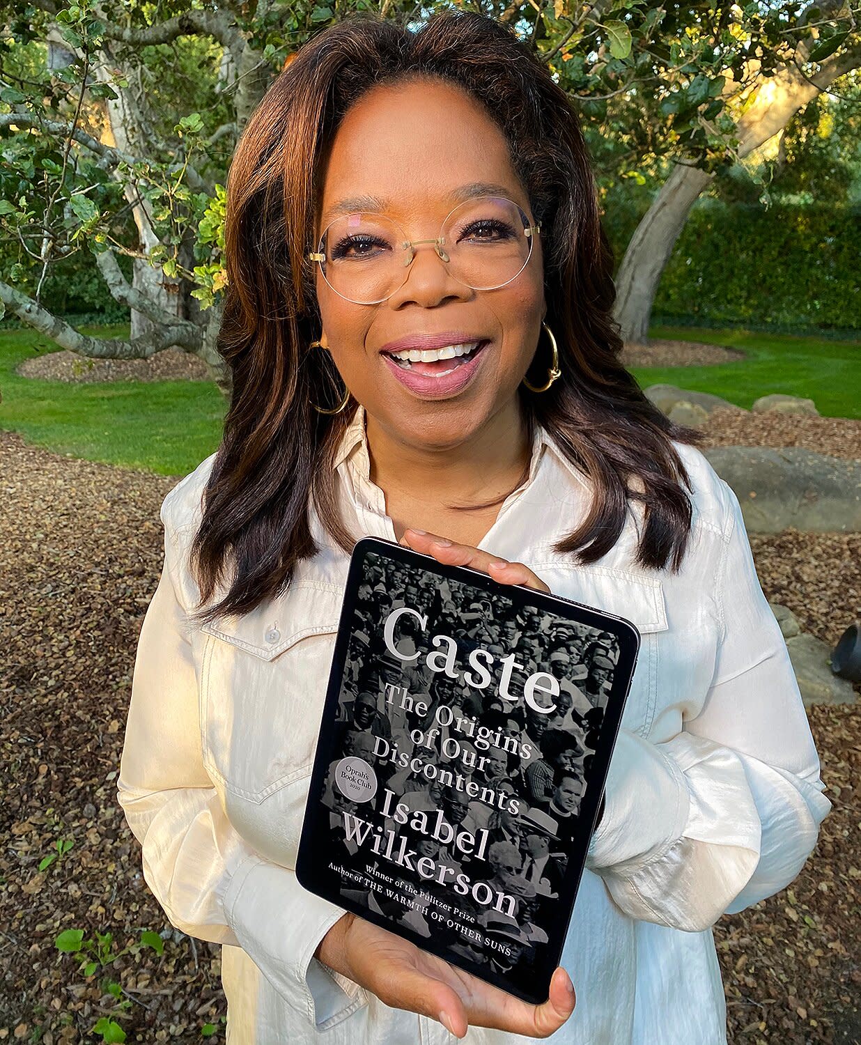 Oprah Winfrey Reveals Her New Book Club Pick, Caste It 'Might Well