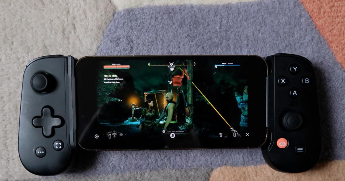 This iPhone game controller is designed for Xbox Cloud Gaming [Review]