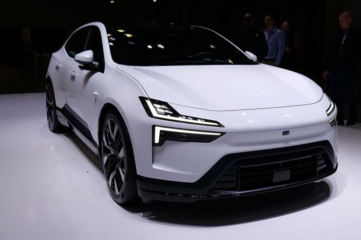 A front angle shot of the Polestar 4 from the New York Auto Show. 