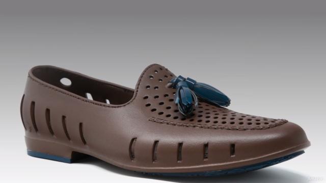 højt udgør Kano Floafers Are the Business Casual Crocs Dad Needs This Summer