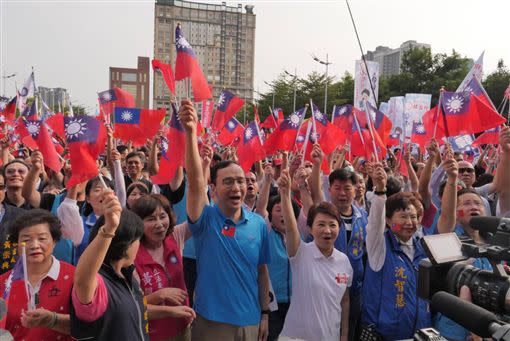 接韓國瑜台中競總主委？盧秀燕給4字 - Yahoo奇摩新聞