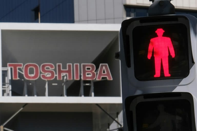 Toshiba CEO resigns forward of vote on spin-off plan