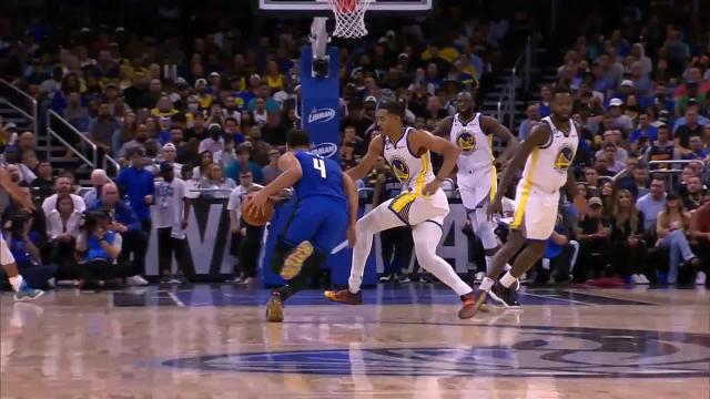 Kevon Harris with a last basket of the period vs the Golden State Warriors