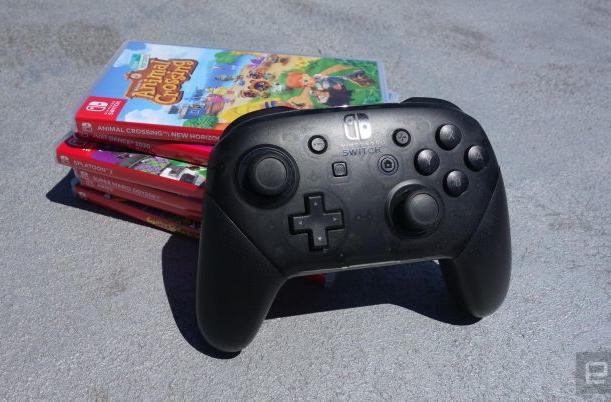 Nintendo Wii U Pro Controller Photo Specs And Price Engadget