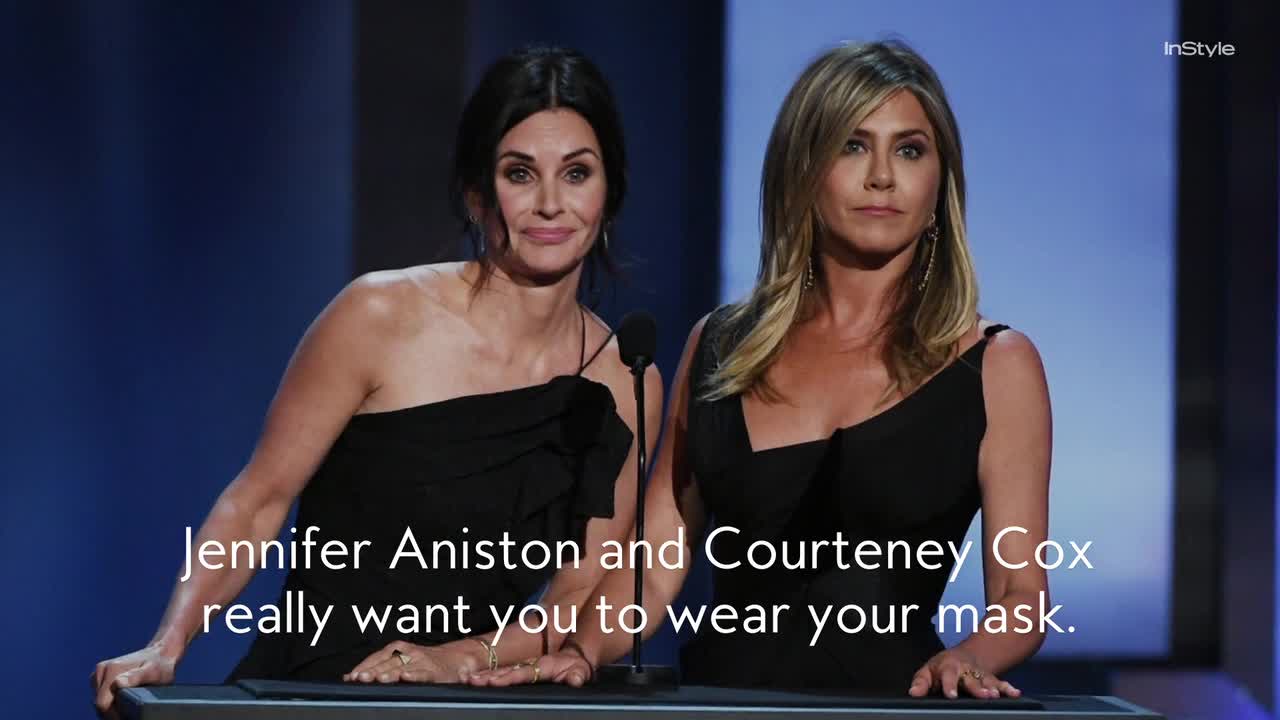 Jennifer Aniston And Courteney Cox Wore Matching Masks In A Post