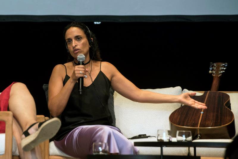 Art as a political commitment unites Noa, María Pagés and Najat El Hachmib