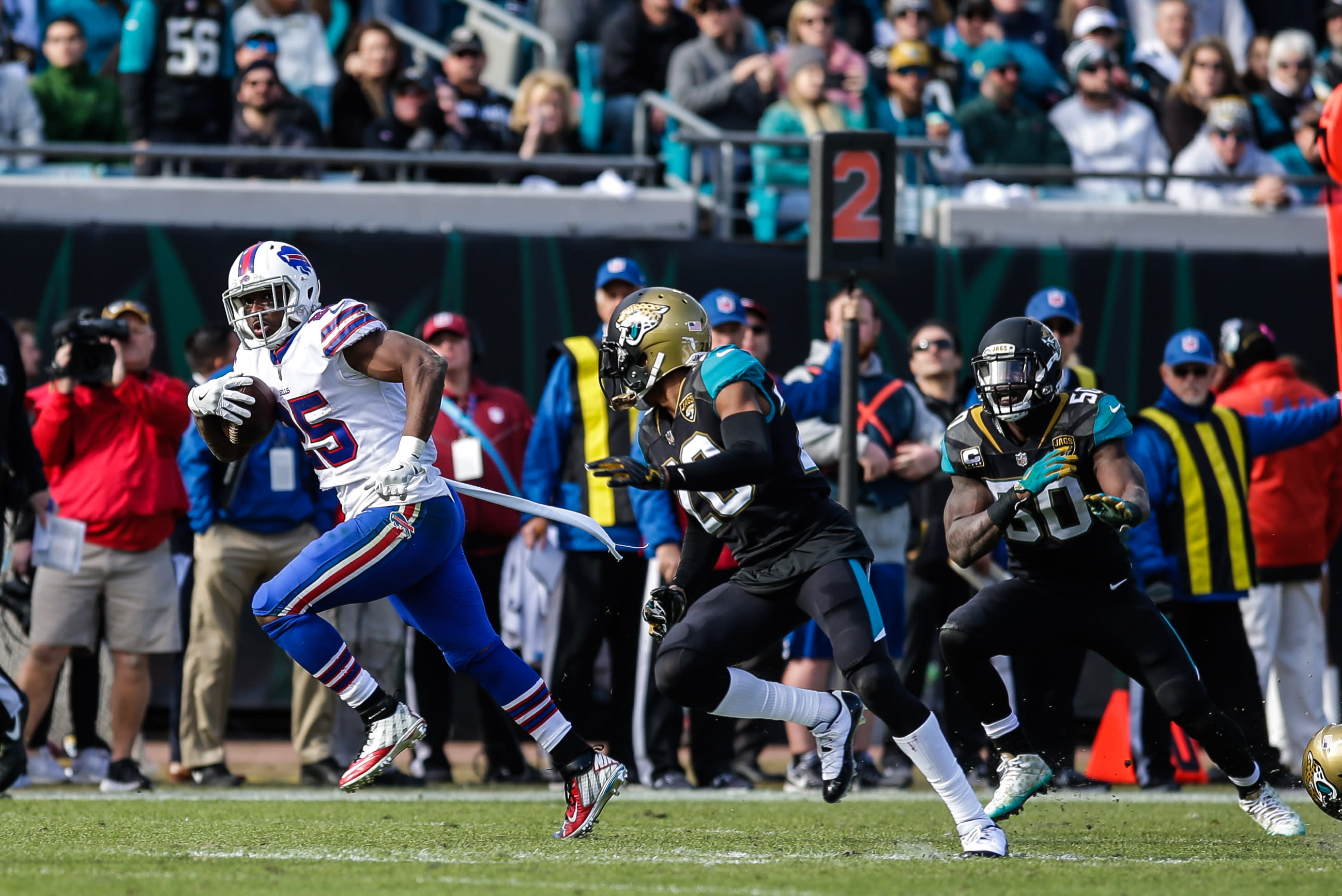 Buffalo Bills - Tyrod Taylor's game jersey is going to the Pro Football  Hall of Fame! He's one of five QBs in NFL history to in one game achieve:  -100+ passing yards 