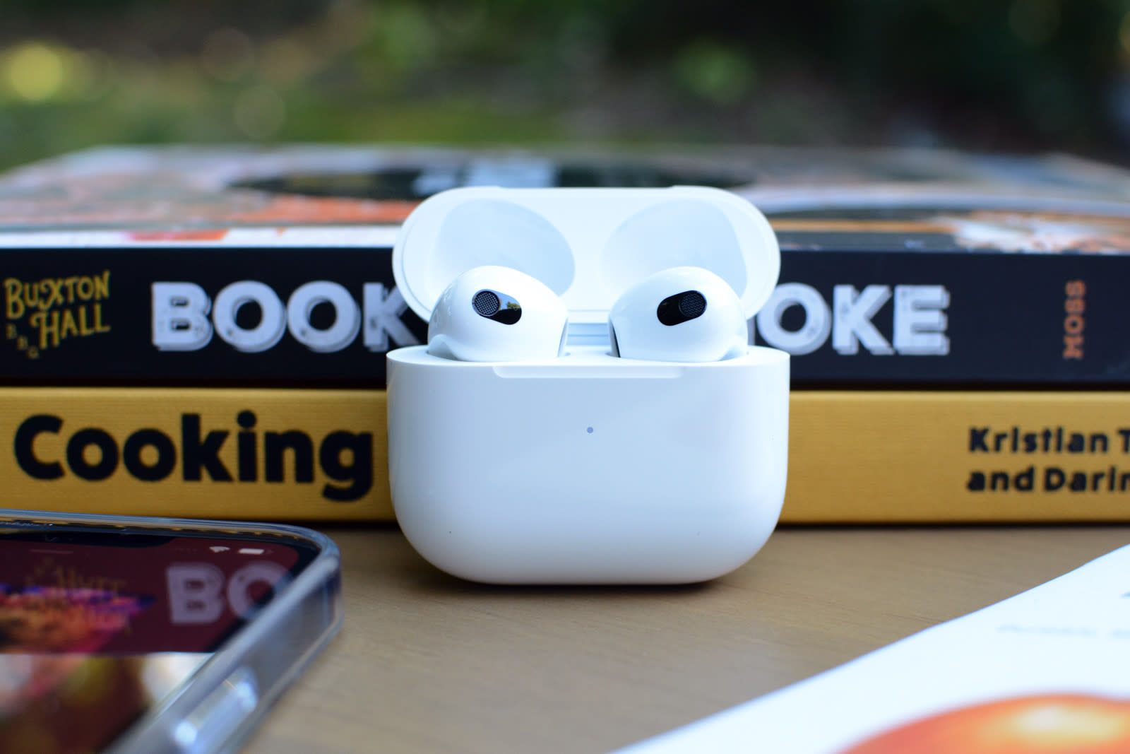 Apple Airpods (2021) Review | Engadget