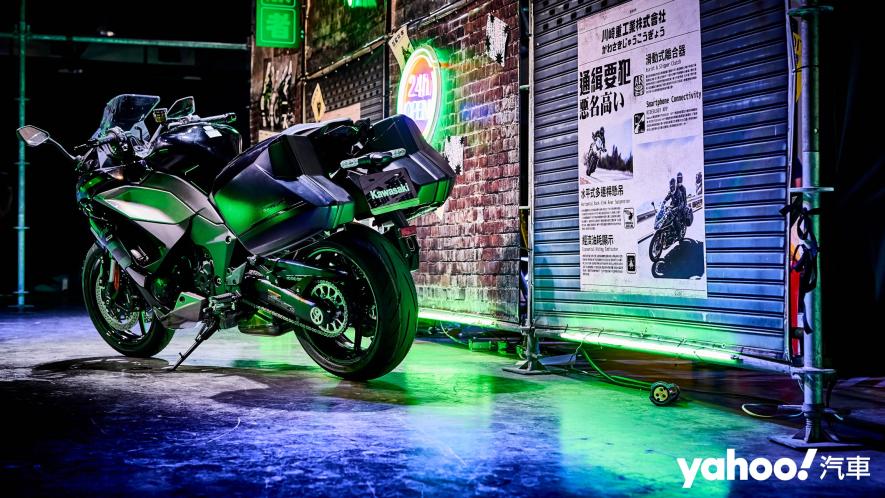 悍與舒適共存的絕對平衡！全新2020年式Kawasaki Ninja 1000SX旅跑新登場！ - 4