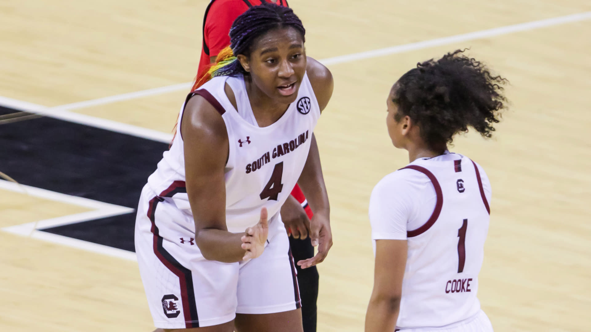 Boston triple-double leads No. 4 Gamecocks over Georgia