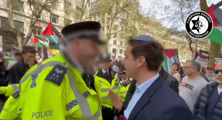 
Met Police apologises twice for using phrase 'openly Jewish' 
Scotland Yard had to apologise twice after an officer prevented an antisemitism campaigner from crossing a road yards from a pro-Palestinian march.
'Hugely regrettable' »