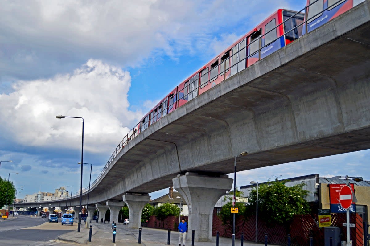 Tfl a amélioré les horaires du DLR pour faire gagner du temps aux navetteurs