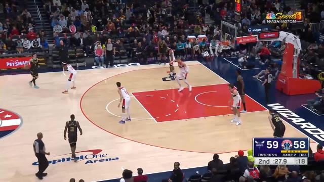 Mark Williams with an alley oop vs the Washington Wizards