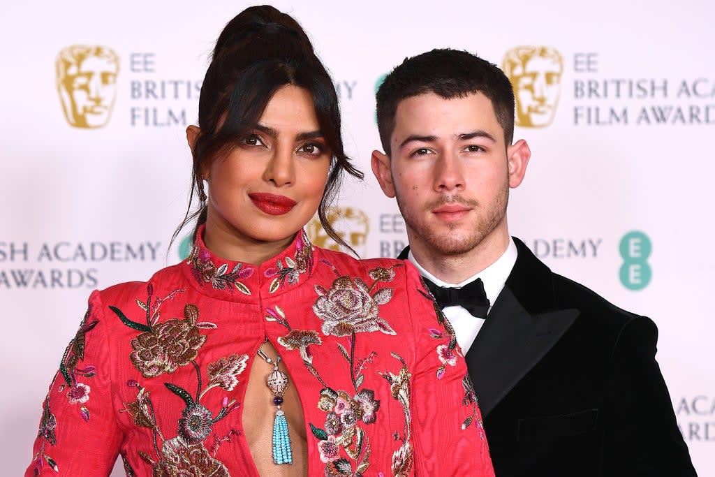 Fans think Priyanka Chopra has split up from Nick Jonas after social media profile change