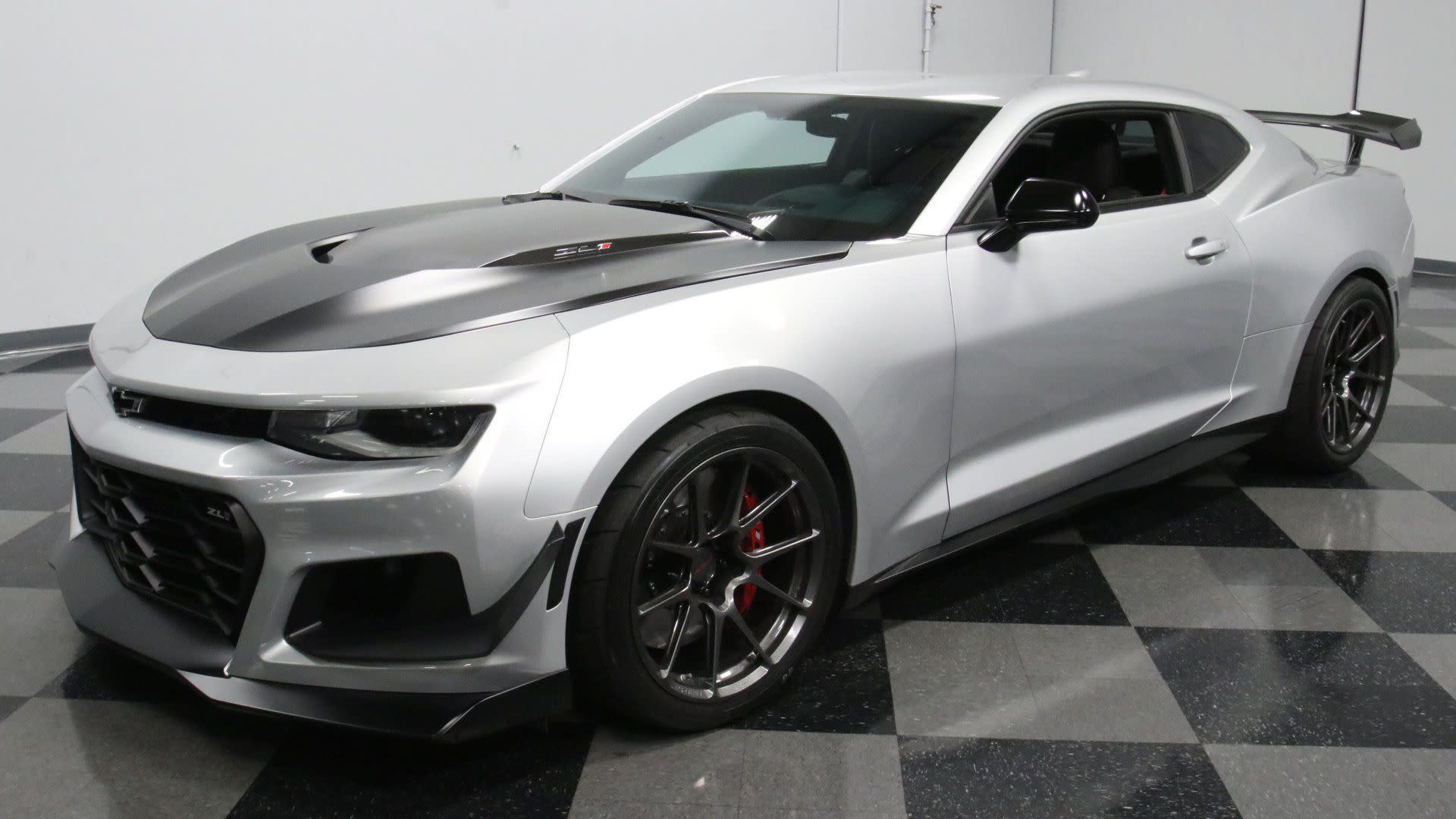 vengeance racing upgrades boost this 2018 chevy camaro zl1 1le