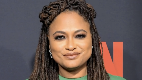 Ava Duvernay Speaks Out After Photo Of Woman Cutting Off Black Man S Dreadlocks Goes Viral