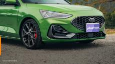 【新車速報】2024 Ford Focus ST X 6MT試駕！手打腳踹依然犀利、但卻是路上更靚的仔！