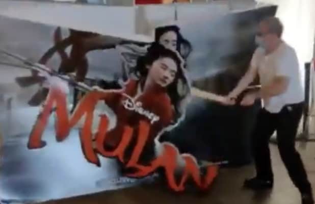 'Mulan' Pop-Up Ad Destroyed by Movie Theater Owner After ...