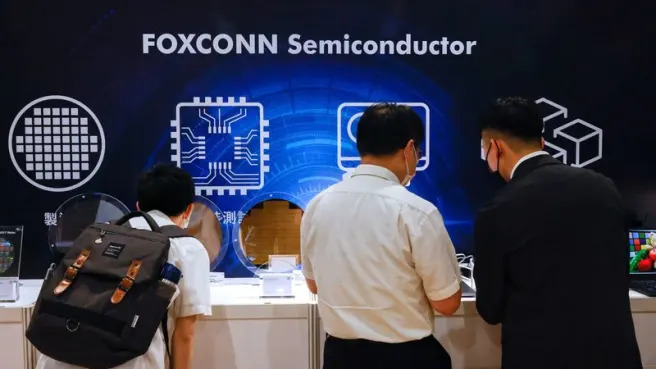 Foxconn reiterates Q2 revenue to grow, posts record April sales