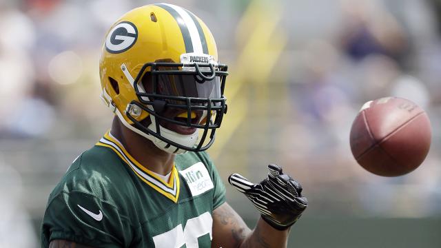 Does Julius Peppers actually help the Packers?