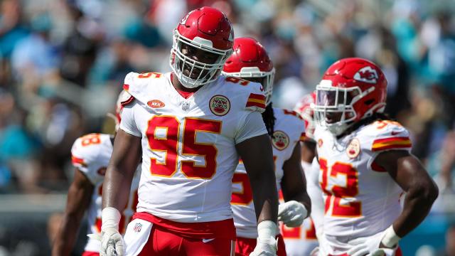 Controversial call on 'picked on' Chiefs tackle Jawaan Taylor results in  safety for Jets