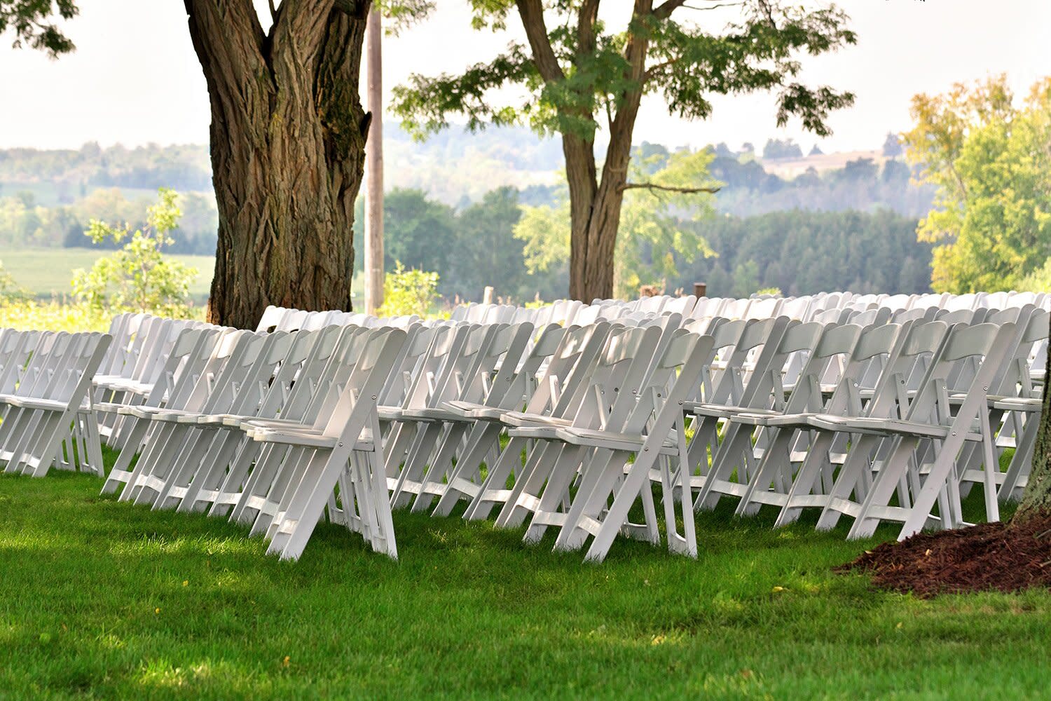 Maine Wedding Linked to 53 Coronavirus Cases Results in Death of 1