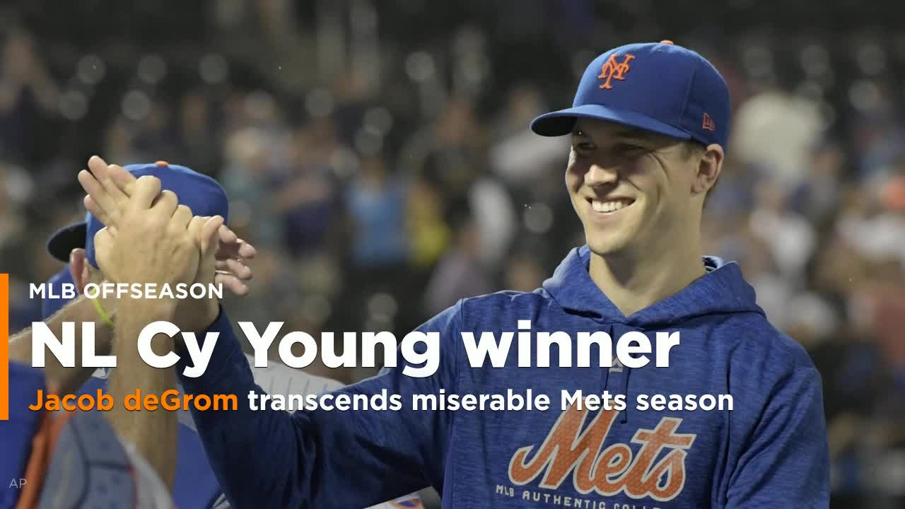 Jacob deGrom transcends miserable Mets season to win NL Cy Young award
