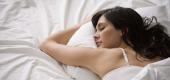Meditation guru says needing 8 hours of sleep is a myth. (Getty Creative)