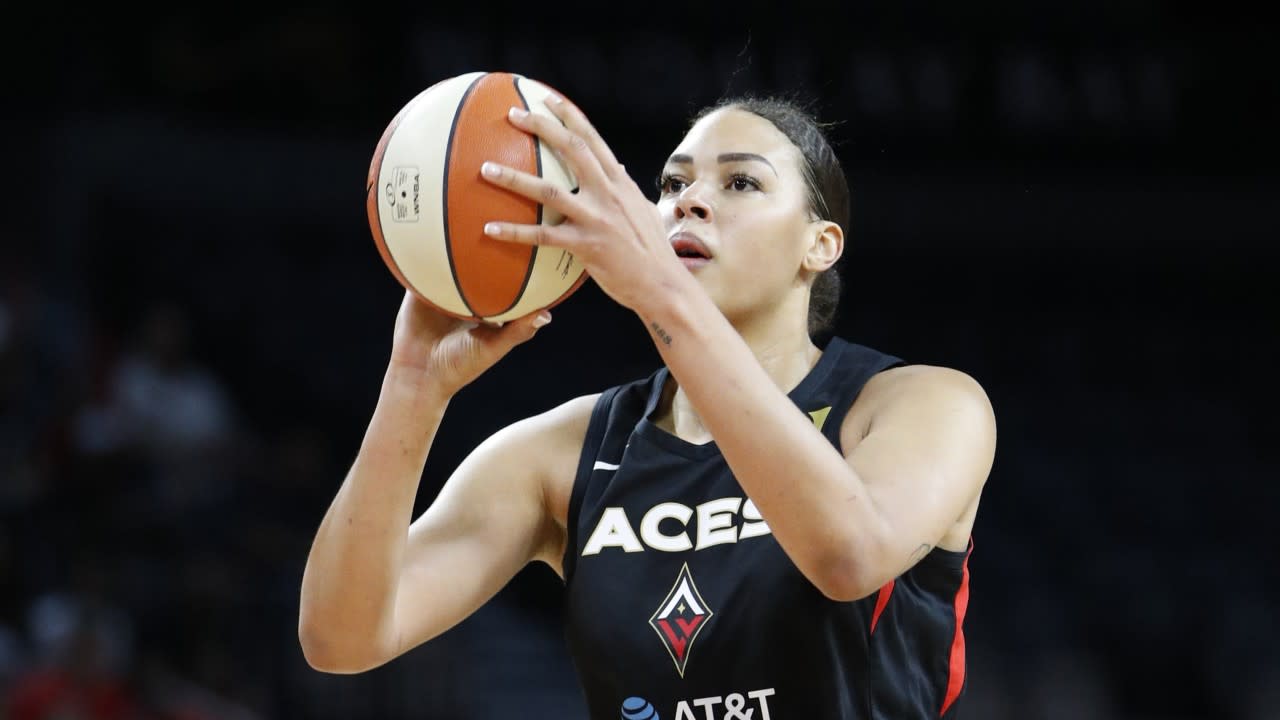 Liz Cambage, Sparks agree to 'contract divorce' in surprising split