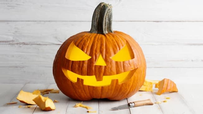 Pumpkin Carving 101: How to Enjoy Carving a Beautiful Pumpkin