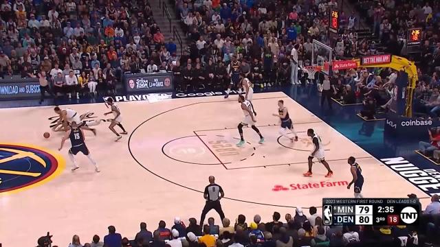 Kyle Anderson with a dunk vs the Denver Nuggets