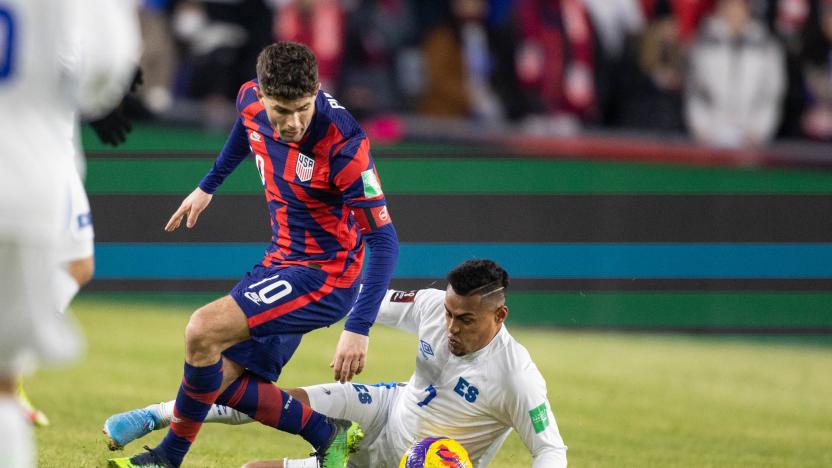 Jan 27, 2022; Columbus, Ohio, USA; the United States forward Christian Pulisic (10) dribbles the ball while El Salvador midfielder Darwin Ceren (7) defends during a CONCACAF FIFA World Cup Qualifier soccer match at Lower.com Field. Mandatory Credit: Trevor Ruszkowski-USA TODAY Sports