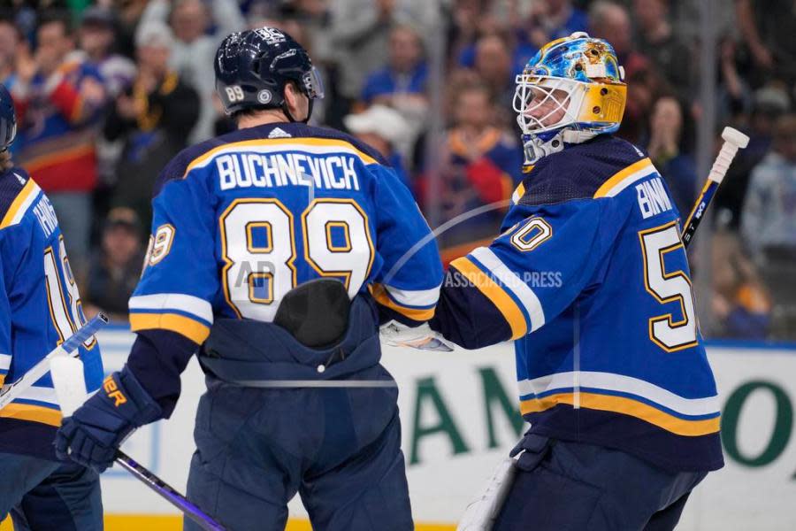 Blues hold off Flames, 5-3 stay in playoff chase