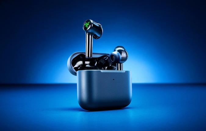 Razer S Latest Hammerhead True Wireless Earbuds Include Anc And Rgb Lighting Engadget