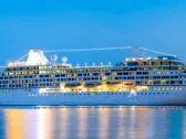 Royal Caribbean Cruises Ltd. (NYSE:RCL) Delivered A Better ROE Than Its Industry