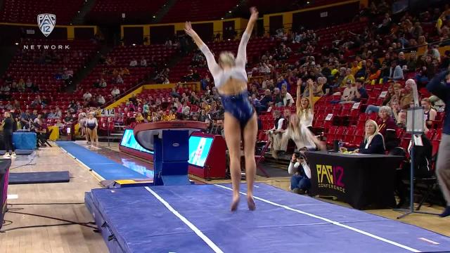 Jessica Castles’ 9.9 vault routine hypes up Arizona gymnastics