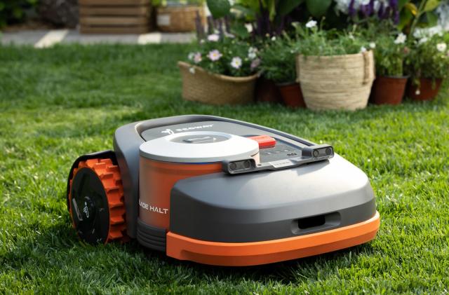 Segway Navimow robot mower