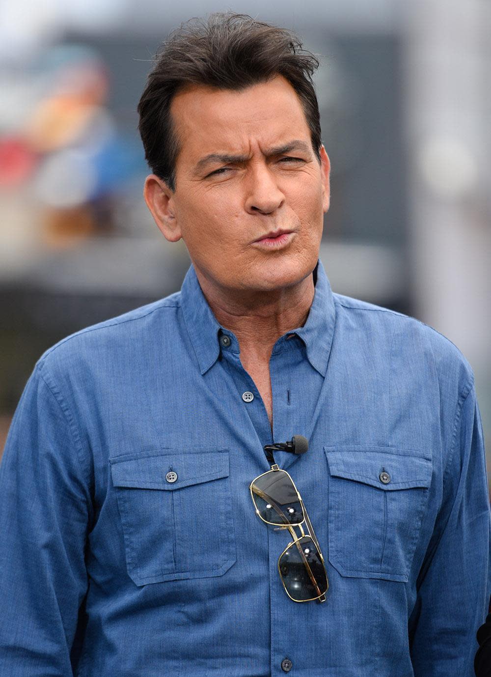 Charlie Sheen Reveals He is HIV Positive
