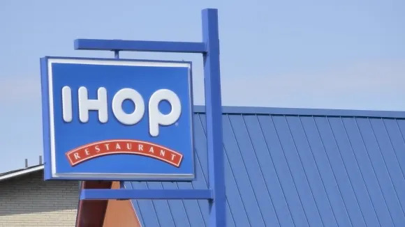 Applebee's, IHOP see sales slump as consumer wallets tighten