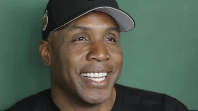 The Giants finally decided to give Barry Bonds a spot on their Wall of Fame
