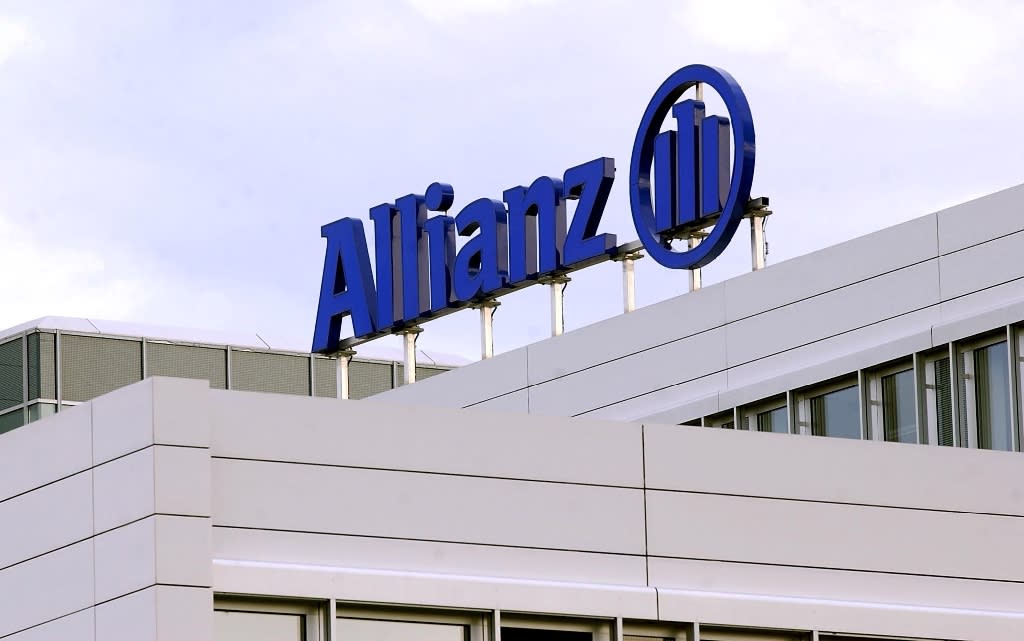 Страховые компании Германии. Немецкий страховой гигант Allianz. Allianz в Германии страховая компания. Allianz реклама фото.