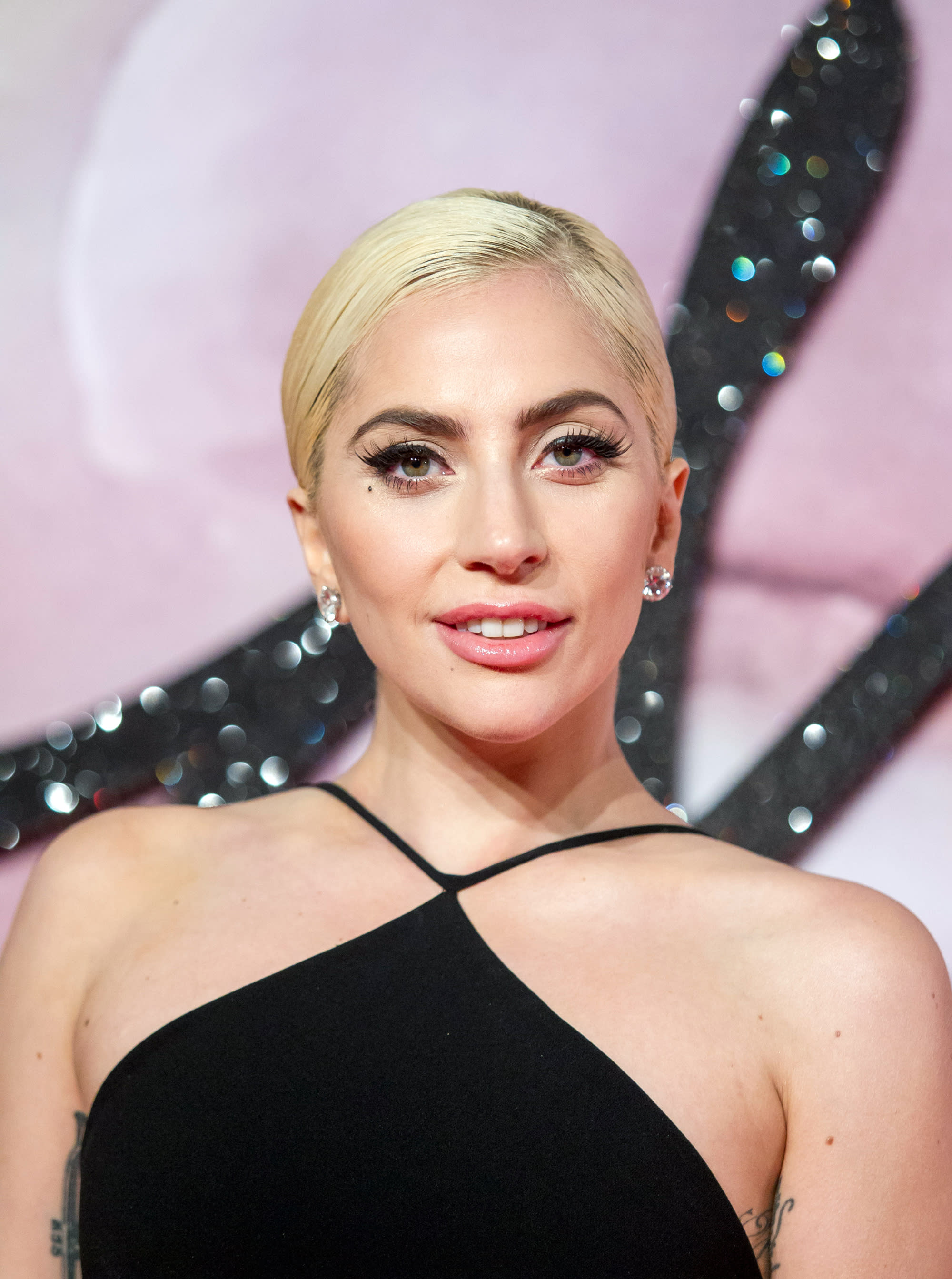 Lady Gaga’s Pink Hair Took the Monochromatic Beauty Trend to the Next Level