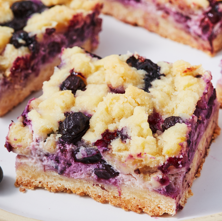 25+ SuperSweet Blueberry Desserts That Taste Like Summer