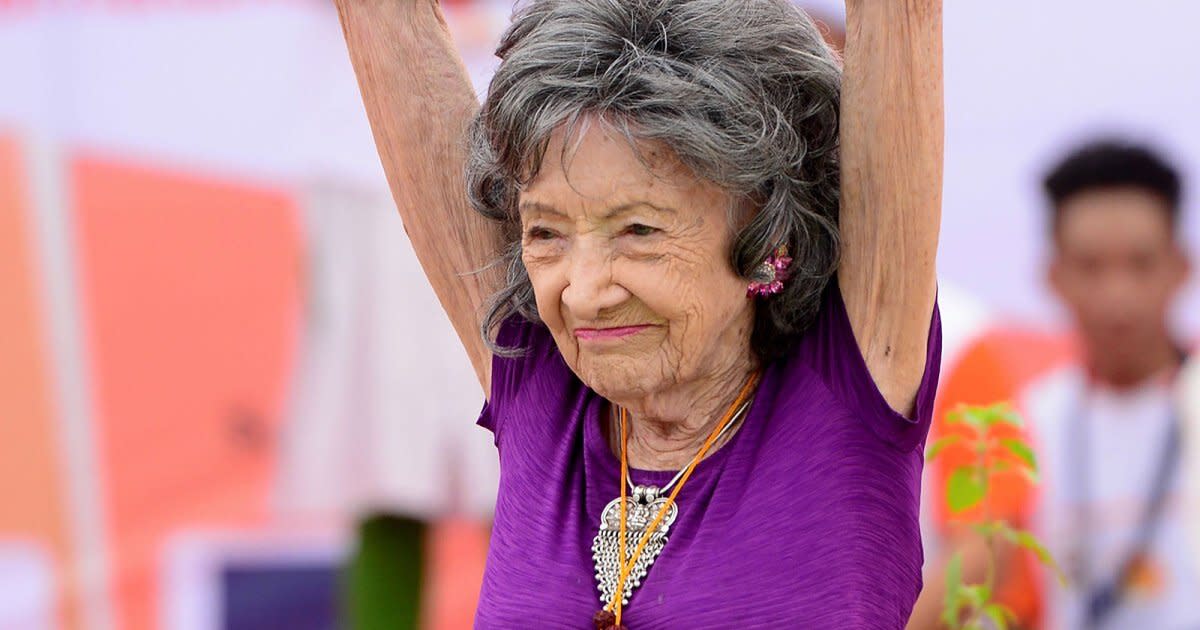 Worlds Oldest Yoga Teacher Dies At 101 She Is Now Dancing Her Way To