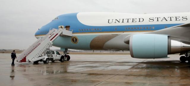 An Air Force One aircraft at Joint Base Andrews in Washington, D.C. (Photo: Kevin Lamarque/Reuters)