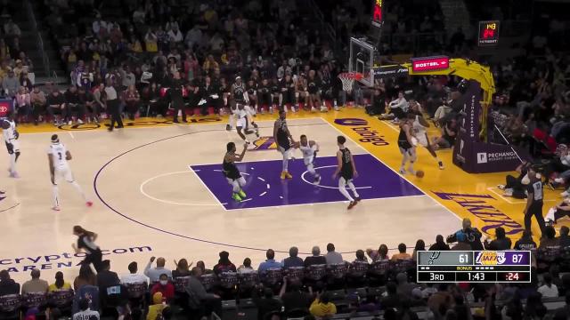 Thomas Bryant with an alley oop vs the San Antonio Spurs