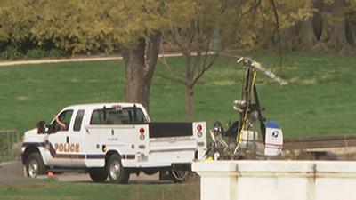 Small aircraft lands on Capitol lawn; pilot in custody - Yahoo News