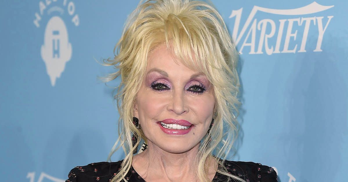 Dolly Parton Admits She Sleeps With Her Makeup On Here S Her Reason Why